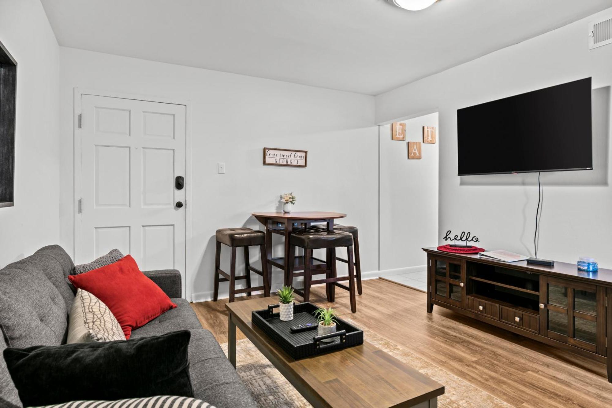 Classic City Getaway - 1 Mile Walk To Sanford Stadium! Athens Ngoại thất bức ảnh