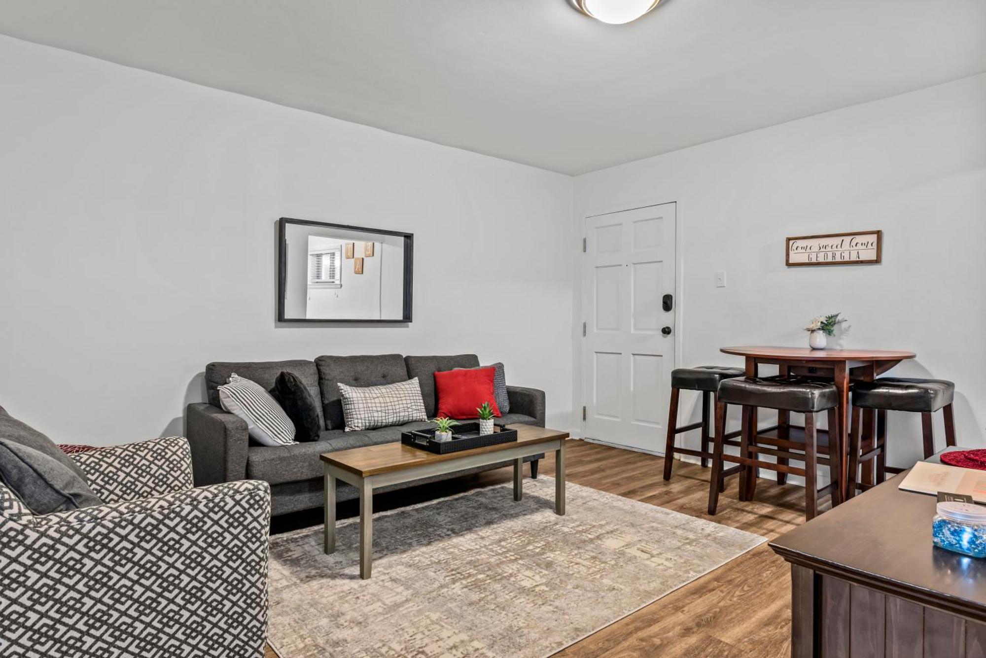 Classic City Getaway - 1 Mile Walk To Sanford Stadium! Athens Ngoại thất bức ảnh