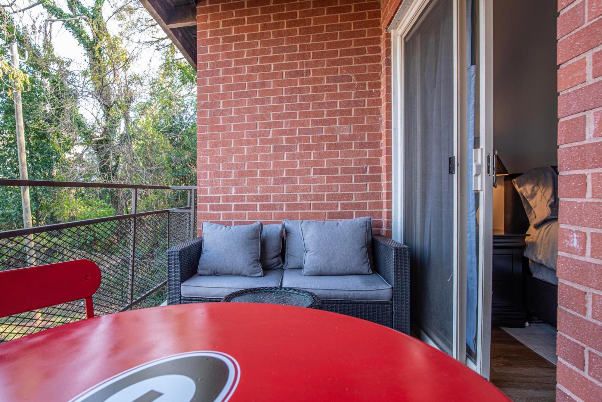Classic City Getaway - 1 Mile Walk To Sanford Stadium! Athens Ngoại thất bức ảnh
